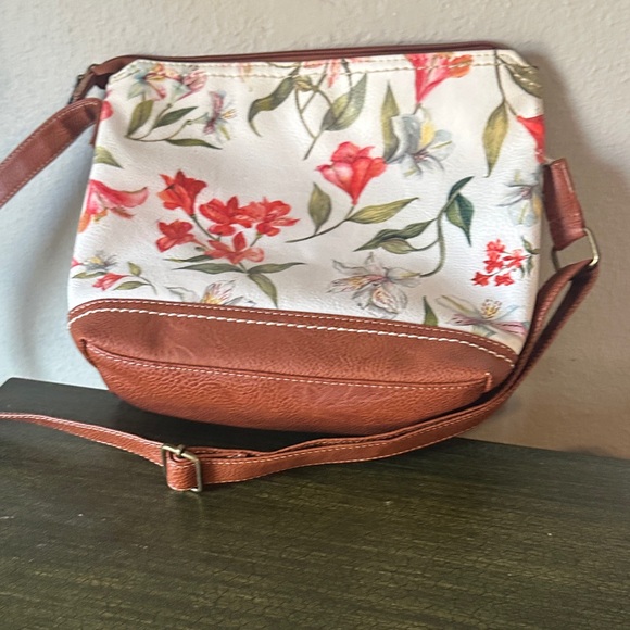 boc Floral Red and Brown Crossbody Bag - Picture 4 of 9
